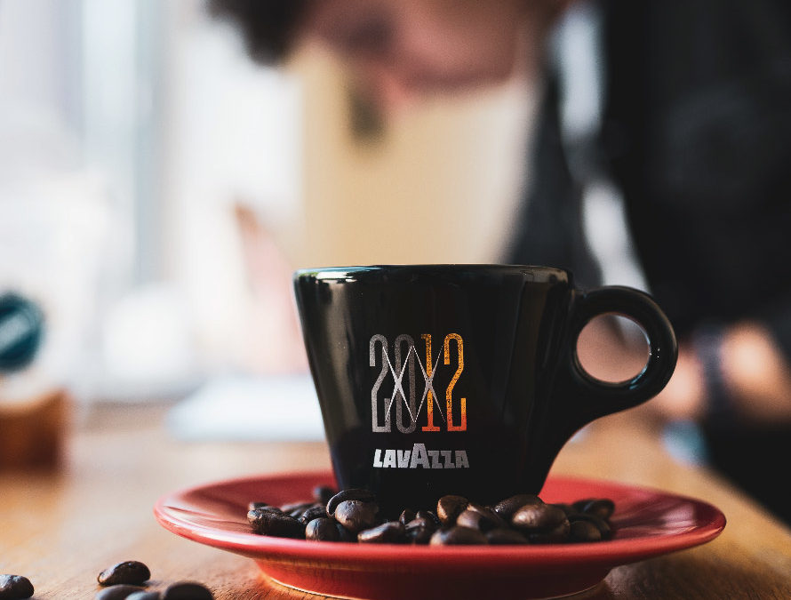 Comment bien démarrer l’année avec un coin café motivant au bureau