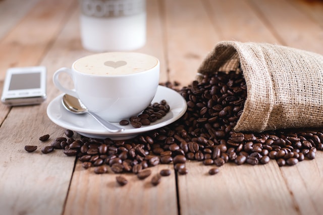 Loi plastique et pause café: comment s’adapter en entreprise?